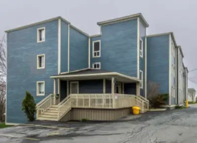 August 1st- fully furnished Spacious 2-bedroom condo apartment is available and comes fully furnishe...
