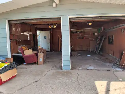 Double Garage for rent