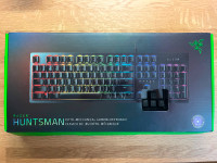 Razer Hutsman Opto-Mechanical Gaming Keyboard RGB + wrist rest