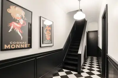 Cozy, Two-Bedroom Basement Apartment in Cabbagetown