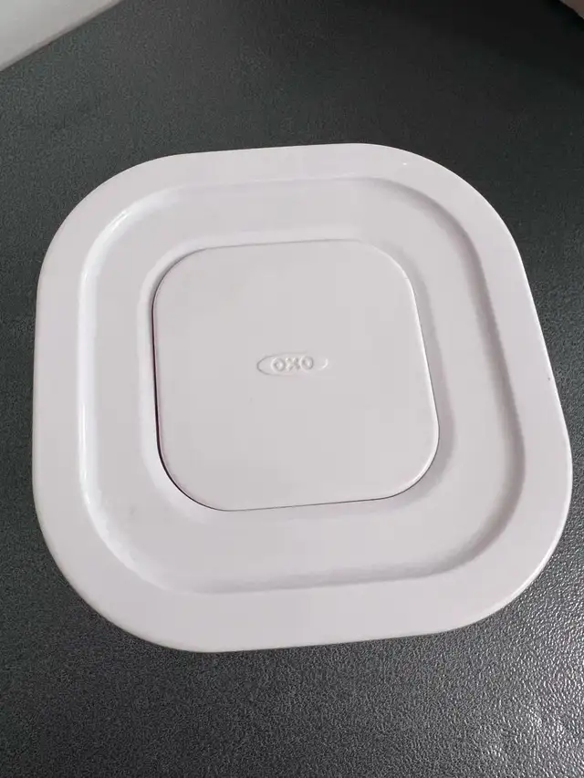 OXO Good Grips POP Airtight Container – 1L – Like New in Kitchen & Dining Wares in Mississauga / Peel Region - Image 5