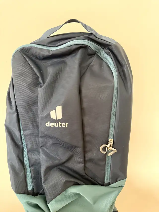 Rental - Deuter Kid Comfort Pro – Child Carrier Backpack in Strollers, Carriers & Car Seats in Gatineau - Image 5