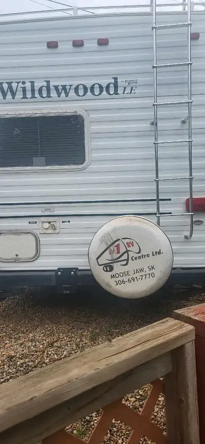 Wildwood, LE. 22 feet 2006 85% tires.New spare. Standing still sinds covid.small details to fix . Go...