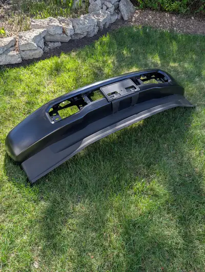 New take off bumper zero miles, Black, comes with brackets, fits 250,350,450, 2019 and newer...$450....