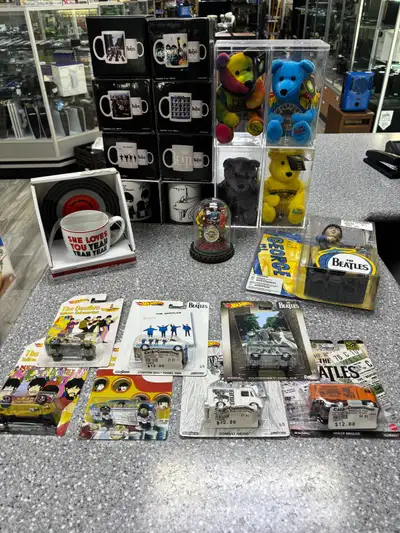 Beatles collectibles! Contact for pricing Item # 144075 Franklin mint Beatles St peppers bell dome f...