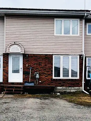 Fully furnished Townhouse for rent in Kapuskasing. Airbnb ready!! Fully equipped kitchen. Private ba...