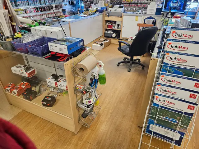 sheving units in Bookcases & Shelving Units in North Bay - Image 9