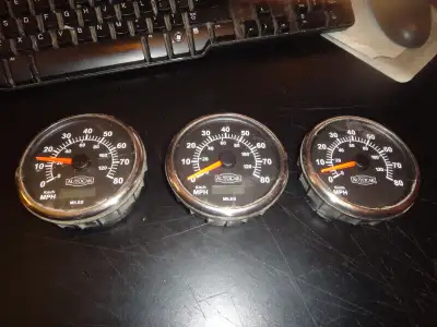 nous vous offrons dans cette annonce des odomètre/speedomètre camion lourd van autocar neuf Numéro :...