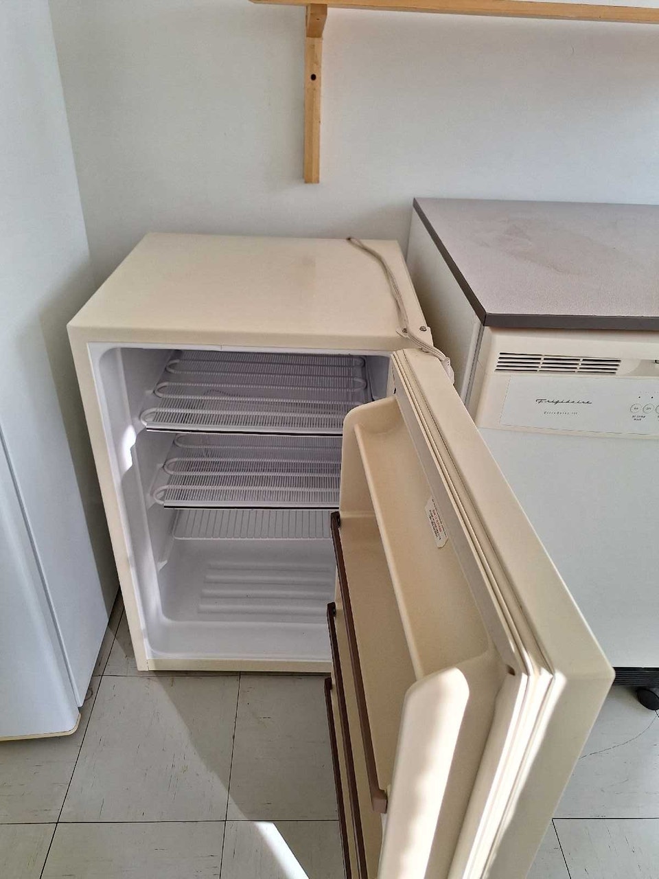 Spacious Character Apartment for Sublet 5