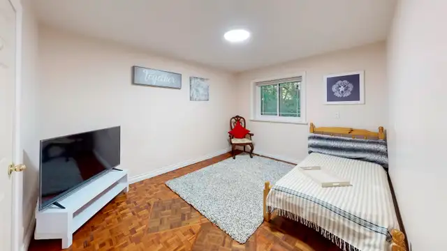 NORTH YORK BAYVIEW YORKMILLS  HOUSE 3 ROOM +2 BATH + PARKING in Short Term Rentals in City of Toronto - Image 8