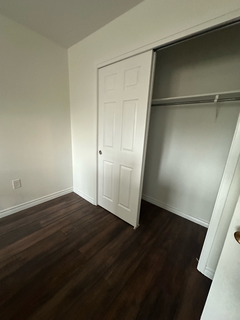 2 bedroom 1 bath apartment 4