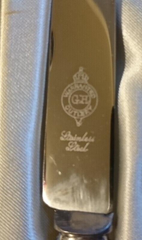 Vintage G.H Warranted Cutlery Superior Stainless Steel Knives in Arts & Collectibles in Oshawa / Durham Region - Image 3