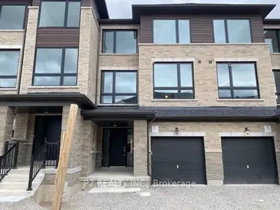 4 Bed townhome in South end of Barrie!