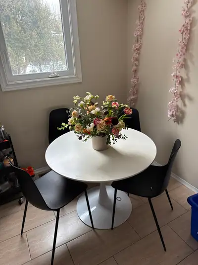 Circular table with 4 chairs, View more
