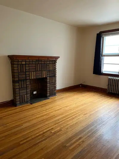 Camelot Building, 400 Assiniboine Avenue Sublet is $968/month, available now Heat & Water are includ...