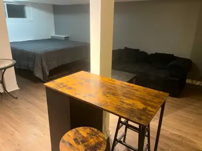 Located minutes from government insititions of the city centre. Parks recreation and tourist activit...