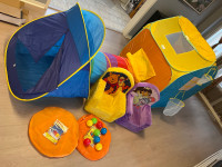 Pop up play house, tunnel, tent, balls and 1 foam chair