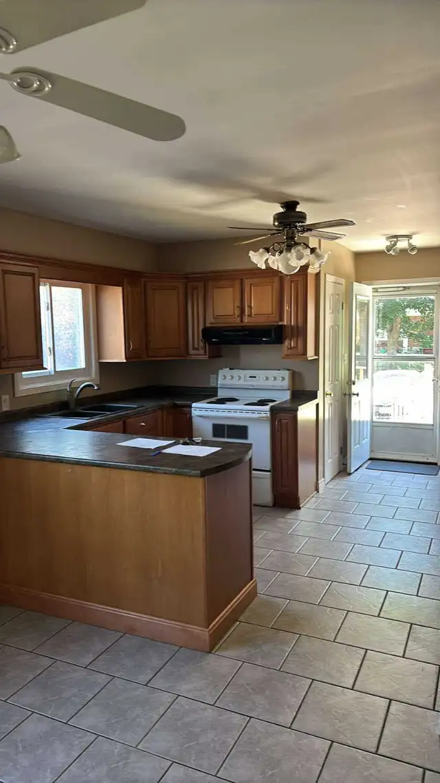3 bed 1.5 bath - house