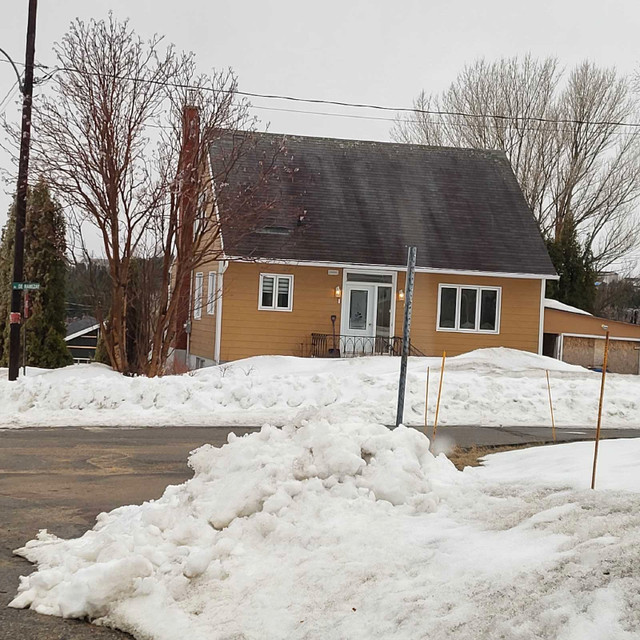 maison 4ch 2 salles dain   dans Lave-vaisselles  à Baie-Comeau