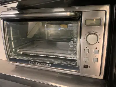 NEW AND USED RESTAURANT EQUIPMENT ! WE HAVE EVERYTHING! STOVES, FRIDGE, MINI FRIDGE, DEEPFRYER, FREE...