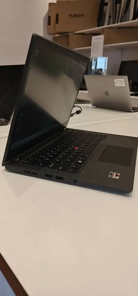 Lenovo ThinkPad T14s Gen 2 – Ryzen 5 / 16GB / 256GB SSD in Laptops in Markham / York Region - Image 5