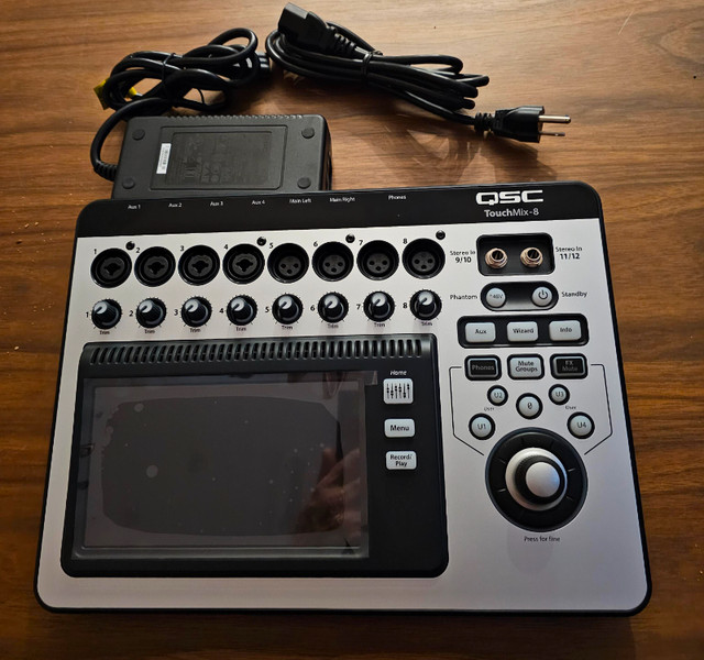 QSC Touchmix 8    mixer digital dans Équipement pour DJ et sonorisation  à Longueuil/Rive Sud