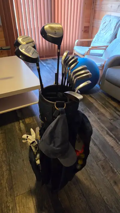 Men's right-handed Knight Vectra golf clubs, View more