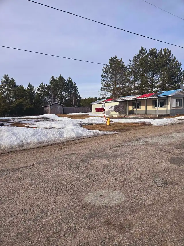 Home trailers in Houses for Sale in Thunder Bay - Image 10