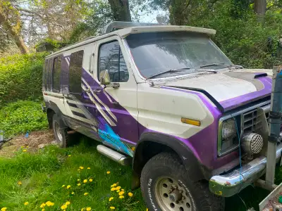 This unique solid front axle campervan runs and drives, but needs a lot of bodywork. It runs on prop...