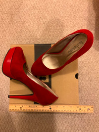 Red 4” Inch Velvet shoes - Le Chateau