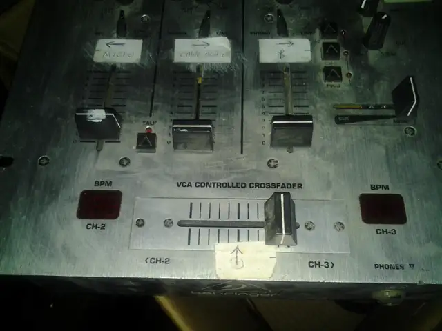 Behringer Pro Mixer DX626 3-channel DJ Mixer 900+pc MAC laptops in Performance & DJ Equipment in City of Montréal - Image 7