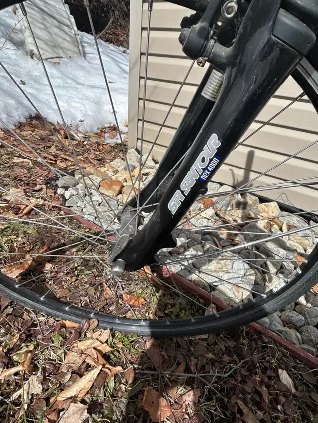 ROCKY MOUNTAIN BIKE, MOVING SALE vente de déménagement in Road in Lanaudière - Image 8