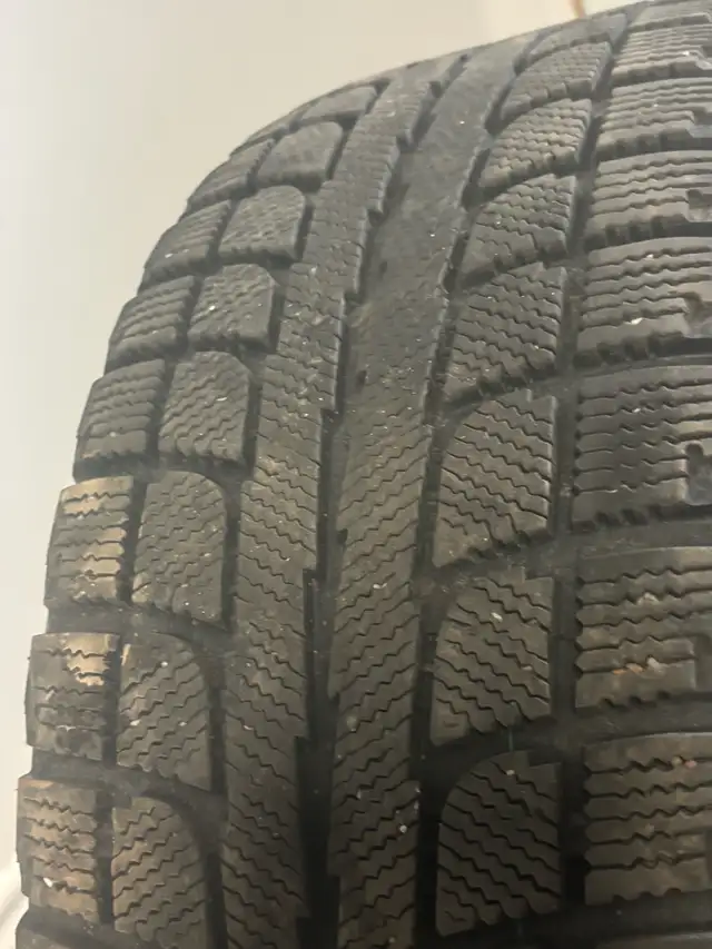 Ford Focus Winter Tire 215/55R/16, 1 Winter Tire with Rims577405935776573443