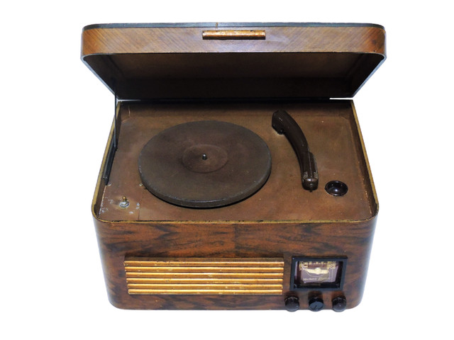 *AS-IS* 1946/1947 Northern Electric 5004 Radio Phonograph in Arts & Collectibles in Oshawa / Durham Region - Image 2