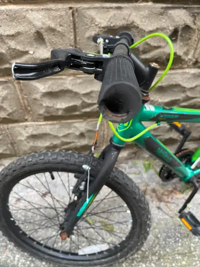 Movelo Algonquin 20" Kids Mountain Bike - 20 inch - Green / Blac, View more