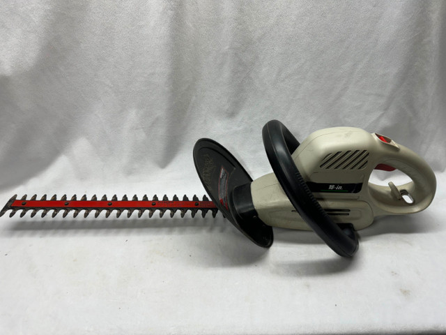 Electric Hedge Trimmer 18in in Outdoor Tools & Storage in St. Catharines
