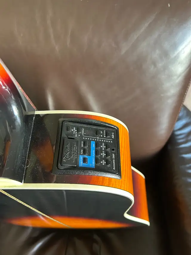 Professional series takmine. FP 350 SMCSB. in Guitars in Summerside - Image 4