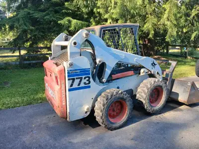 02 bobcat 773. ,3700hours, new tires, smooth bucket, forks,turbo diesel, high flow. New wheel bearin...