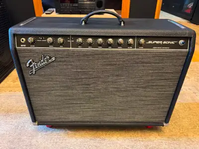 Fender Super Sonic 60 Professional Combo Tube Amplifier - Mint, View more