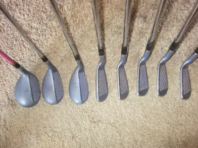 NICE SHAPE *LADIES RH* GOLF CLUBS, View more