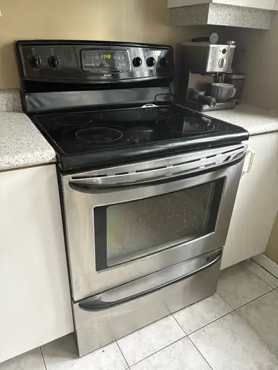 cuisinière / four *reservé, View more