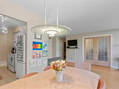 Spacieux condo 4 ½ | Île des Sœurs | 2 salles de bain | Patio