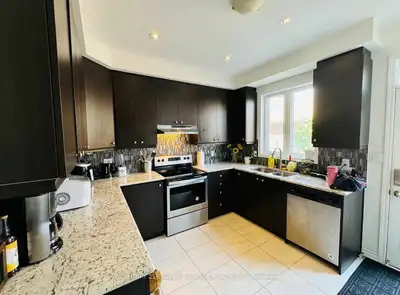 *Sharing Room for Rent in Scarborough* Location: Cleanside Rd, Scarborough, ON M1L 0J3 Looking for a...