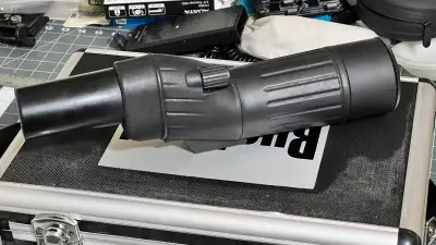 Bushnell Spotting Scope – Variable Zoom – Includes Hard Case Used Bushnell spotting scope in good wo...