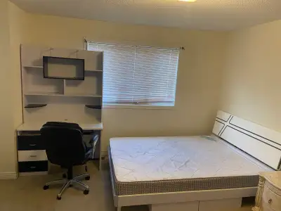 Located in a quiet and safe neighborhood in Scarborough, Mccowan&Steeles, close to public transit, g...