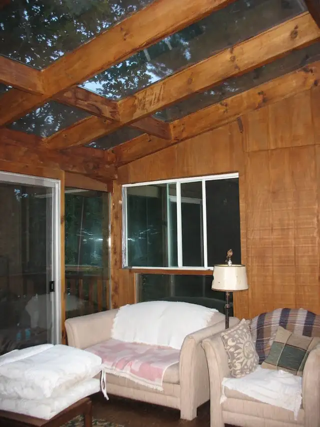 4 Season Lakefront Cottage in The Kawarthas For Rent in Ontario in Canada - Image 7