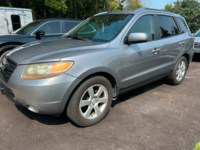 Hyundai Santa Fe in Cars & Trucks in Mississauga / Peel Region