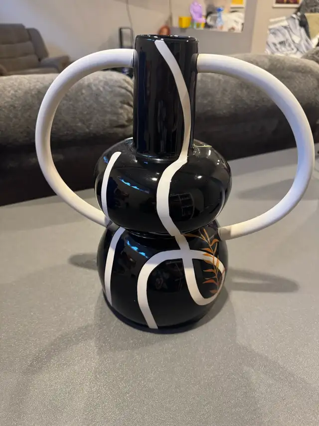 Rachel joanis vase