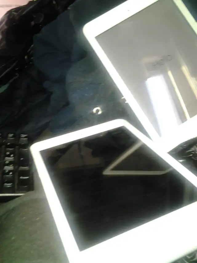 apple ipad on magnetic launchport protective case MANY mac mini in iPads & Tablets in City of Montréal - Image 2