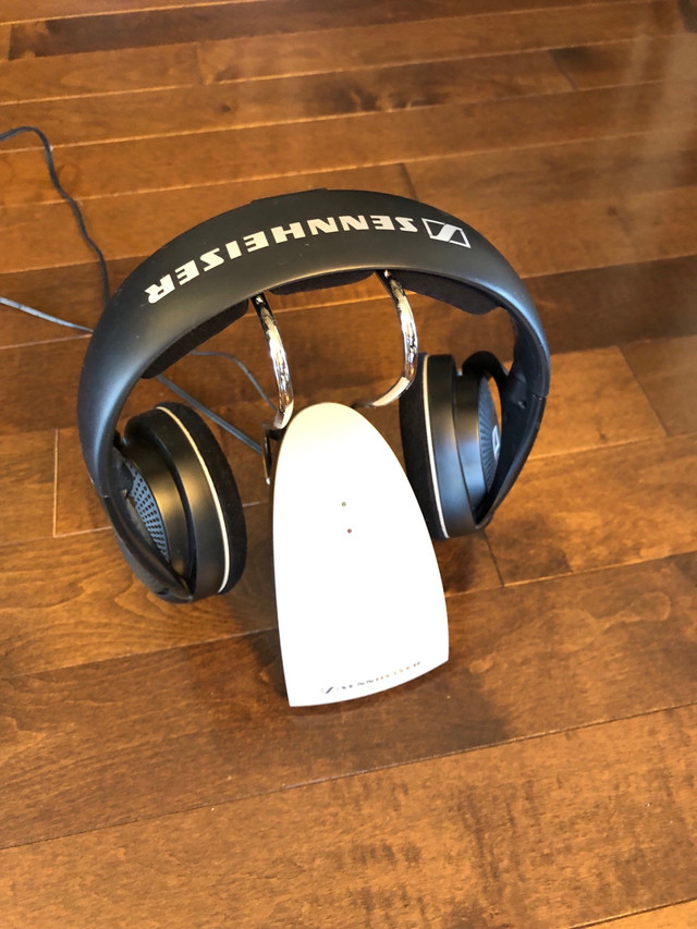 Sennheiser TR126 Wireless Headphones  in Headphones in Regina - Image 2
